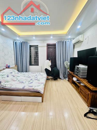Bán nhà riêng quậnThanh Xuân 40m  4 tầng 10m ra ô tô tránh gần phố ở ngay  chỉ  hơn 7 ty - 2