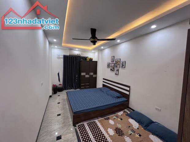 Minh Khai 31m2 5 tầng mới tinh , Oto đỗ cổng .Giá 6,4 tỷ - 2
