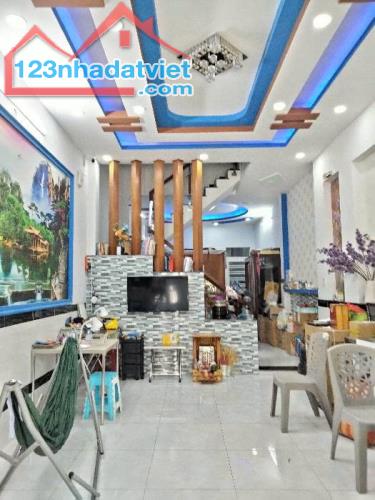 NHÀ CỰC ĐẸP DIỆN TÍCH LÝ TƯỞNG - CHỦ NHÀ HÒA NHÃ - HẺM XE TẢI THÔNG GIÁ 5 TỶ 600TR