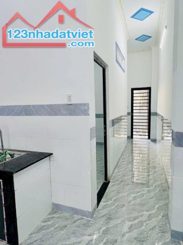 Chủ làm ăn thua lỗ vỡ nợ bán nhà 4x20m2 gần chợ bờ ngựa bình chánh ! - 4