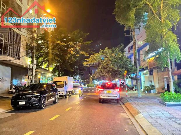 Ở KINH DOANH SẦM UẤT 3 tầng mặt tiền THÔNG BIỂN ĐỖ BÁ phố An Thượng