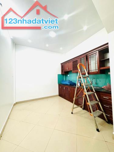 Nhà đẹp Lê Đức Thọ, DÂN XÂY, CÓ SÂN, 8 PHÒNG MUA Ở - CHO THUÊ ĐỈNH - 7,3 TỶ. - 1