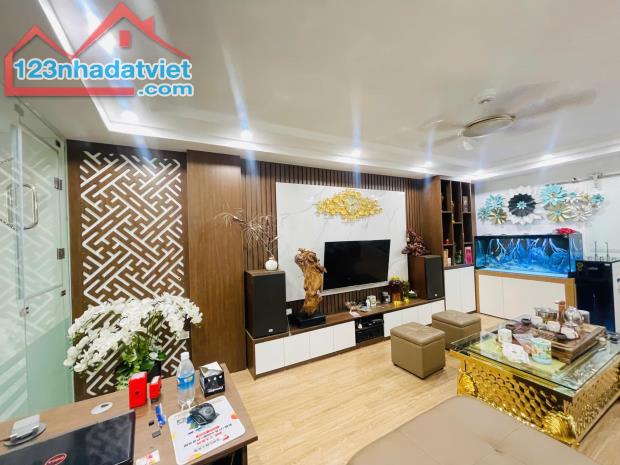 Bán nhà mặt tiền rộng thang máy ngõ ô tô tránh DT 72m2, 5 tầng, MT6,4m - 1