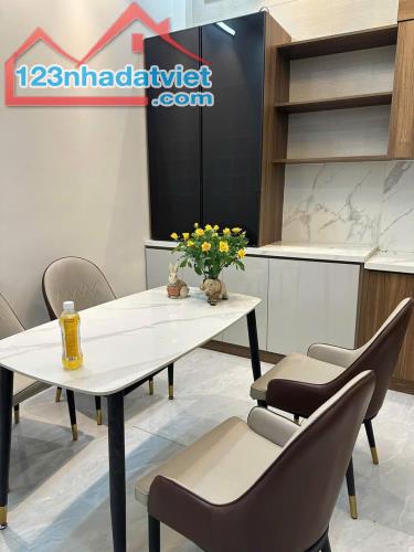 Bán nhà mặt tiền rộng thang máy ngõ ô tô tránh DT 72m2, 5 tầng, MT6,4m - 2
