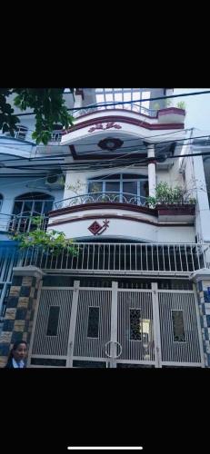 Bán nhà 3 tầng hẻm oto Biệt Thự - Lộc Thọ - Nha Trang( sát biển )