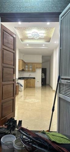 Bán nhà Ngọc Thụy Long Biên 34m 5T chỉ 6 tỷ ô tô đỗ cổng