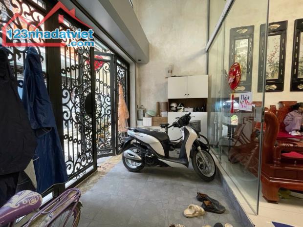 Bán nhà Phú Xá, Tây Hồ 83m2 MT 5.8m, ngõ thông ô tô tránh đỗ, Lô góc, 4 tầng đẹp 14,5 tỷ