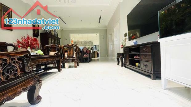 Bán Nhà MT Cây Điệp Đa Kao Quận 1 Giá 88 Tỷ
