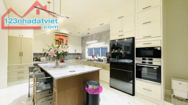 Bán Nhà MT Cây Điệp Đa Kao Quận 1 Giá 88 Tỷ - 4