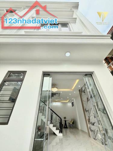 Ban nhà Phố Dư Hàng ,Hồ Sen, Lê Chân. 2,85tỷ , 3 tầng, 50m.