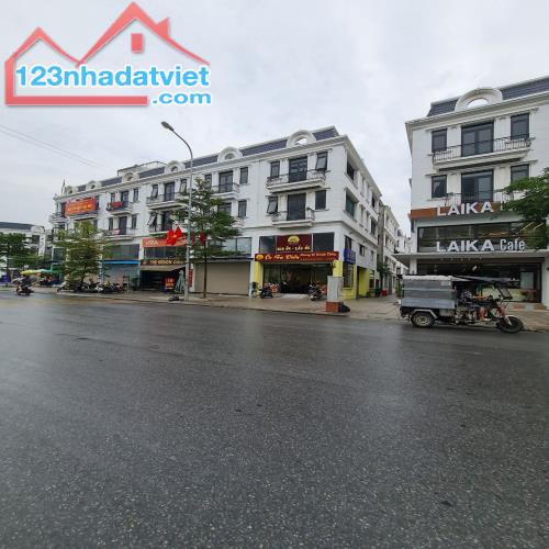 Quà Đại gia tặng vợ. Shophouse Trâu Quỳ 80m2 5 tầng đường 25m. 2x tiểu học. Lh 0989894845 - 3