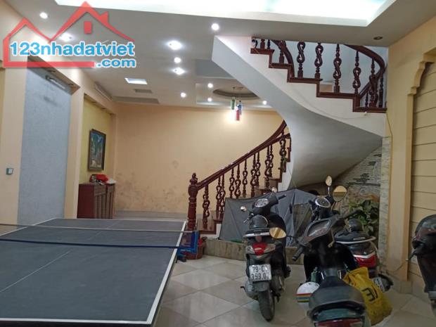 BÁN NHÀ HOÀNG QUÔC  VIỆT,Ô TÔ,PHÂN LÔ,2 THOÁNG,70m CHỈ 13.5 TỶ.