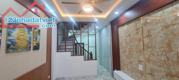 Bán nhà riêng 42m2 cạnh trường Tiểu Học Lại Yên, Hoài Đức. Sổ lâu dài, nội thất đầy đủ 99% - 1