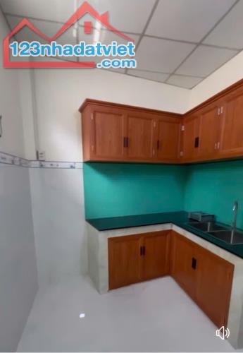 Nhà mới rất đẹp 1 trệt 1 lầu 4mx14,5m có 3PN sân cổng rào tân thới hiệp 21 metro - 5