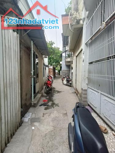 Nhà đẹp chính chủ ngay chợ Thủ Đức đường Võ Văn Ngân - 4