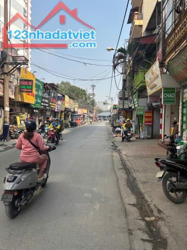Bán nhà 52m² Định Công - Hoàng Mai - 7.4 tỷ - 2 tầng, 2PN, 2WC - Sổ đỏ chính chủ