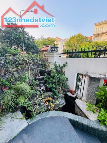 Bán Nhà Đối diện Công Viên , khu Compoud Trần Não , Phường An Khánh , Q2. Gía 43 tỷ