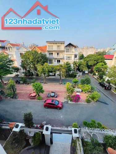 Bán Nhà Đối diện Công Viên , khu Compoud Trần Não , Phường An Khánh , Q2. Gía 43 tỷ - 1