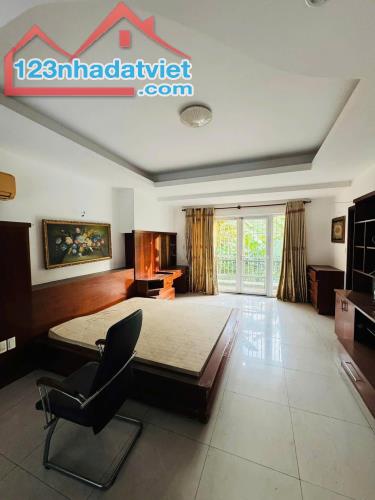 Bán Nhà Đối diện Công Viên , khu Compoud Trần Não , Phường An Khánh , Q2. Gía 43 tỷ - 5