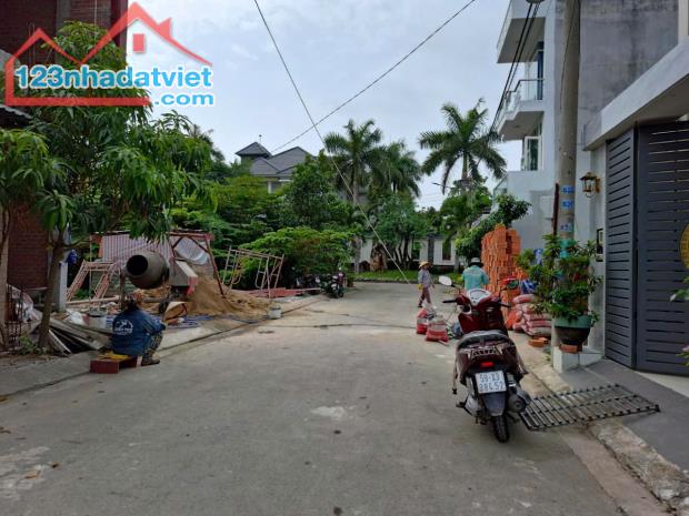 GẤP BÁN LÔ ĐẤT ĐẸP DT 70M (4x17.5),ĐƯỜNG 7M VỈA HÈ, CHỈ 3.5TỶ TL,PHƯỜNG LONG BÌNH,QUẬN 9 - 1