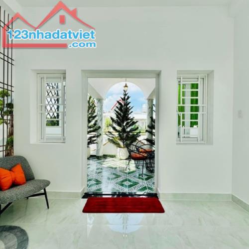 "Mở Ra Cơ Hội, Đóng Lại Lo Âu". Bán Nhà 2 Tầng 120 m2 đất_ Chưa đến 52 tr/m2 _ Phường Trườ - 2