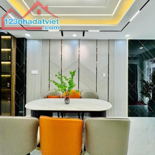 "Mở Ra Cơ Hội, Đóng Lại Lo Âu". Bán Nhà 2 Tầng 120 m2 đất_ Chưa đến 52 tr/m2 _ Phường Trườ - 4