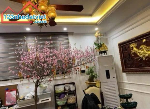 🚀 NHÀ PHÂN LÔ - HOÀNG QUỐC VIỆT - GARA - OTO TRÁNH - 64M² - 4 TẦNG - MT 5.35M - 18.3 TỶ - 1