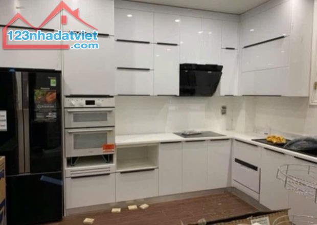 🚀 NHÀ PHÂN LÔ - HOÀNG QUỐC VIỆT - GARA - OTO TRÁNH - 64M² - 4 TẦNG - MT 5.35M - 18.3 TỶ - 2