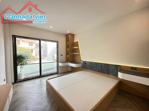 NHÀ MỚI CỔ LINH BÁT KHỐI 35m2 x 5T 30M RA ÔTÔ TRÁNH. GIÁ ĐẸP SIÊU HIẾM 5,85TỶ - 5