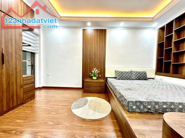 BÁN NHÀ CẦU GIẤY - 35M², 6 TẦNG - FULL NỘI THẤT SANG TRỌNG - GIÁ 7.9 TỶ - 5