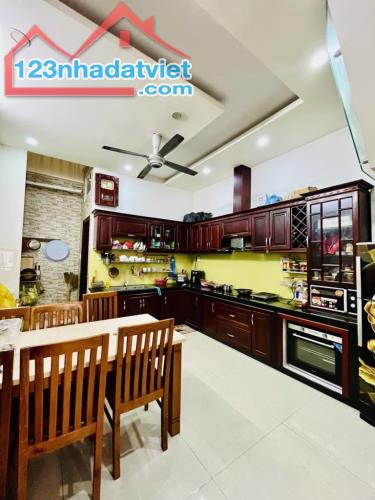 NHÀ ĐẸP VÀO Ở NGAY - HẺM XE HƠI THÔNG - 1/ TÂN THỚI NHẤT 8 QUẬN 12 - 75M2( 4.5x19), 3 - 3