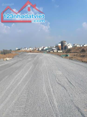 Bán đất 2 Mặt Tiềni Kênh Tham Lương, 100 tỷ, 2000 m2, full Thổ cư Thới An Q12 - 2