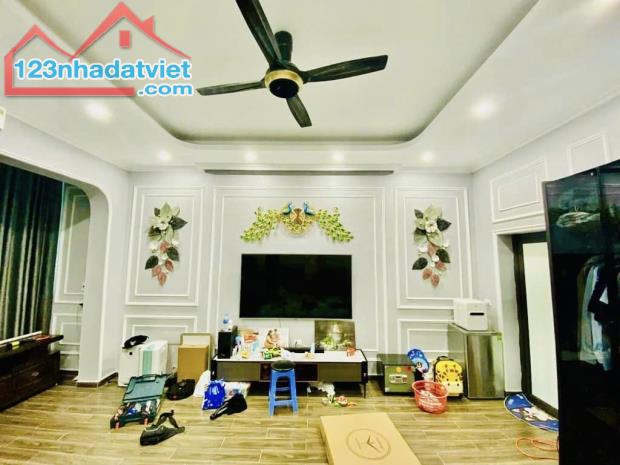 BÁN NHÀ 30M² (4.5 TẦNG) – FULL NỘI THẤT – SỔ ĐỎ RÕ RÀNG – GIÁ 4.65 TỶ - hot - 1