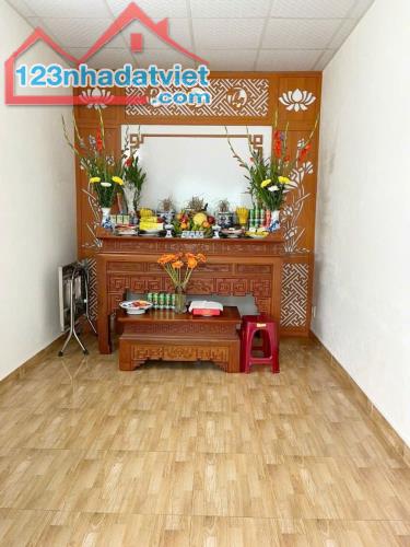Bán nhà mặt đường Trực Cát - Lê Chân, 97m 3 tầng độc lập gốc dân, Giá 7.3 tỉ, vị trí đẹp - 3