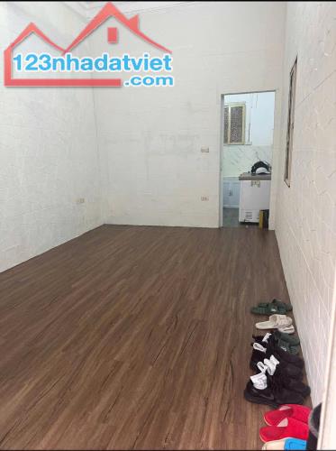 Cho thuê nhà riêng, ngõ ô tô, kinh doanh, ở  Xã Đàn - Đống Đa 30m x 4T, 3 ngủ giá 12 triệu - 2