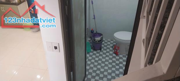 ♪ Nhà góc kiệt gần MT Hoàng Diệu Chợ Mới, 30m2, 2 tầng, 2PN, sạch đẹp ở ngay, 2.1 tỷ - 3