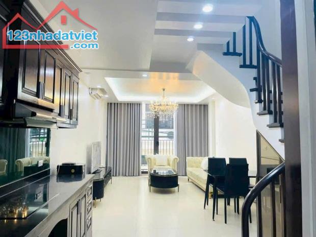CỰC HiẾM Nhà Dân Xây 3 Tầng Đẹp Chắc chắn Ở , Đầu Tư Tuyệt vời Nguyên Khê Đông Anh Hà Nội