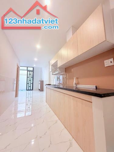 Nhà mới, sạch sẽ Huỳnh Tấn Phát 56,7m² - Ngang 5,3m, 2 tầng - Giá 4,9 tỷ, thương lượng sâu