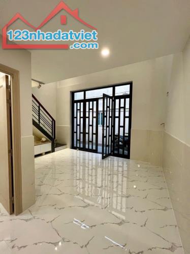 Nhà mới, sạch sẽ Huỳnh Tấn Phát 56,7m² - Ngang 5,3m, 2 tầng - Giá 4,9 tỷ, thương lượng sâu - 2