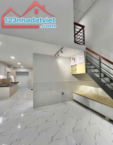 Nhà mới, sạch sẽ Huỳnh Tấn Phát 56,7m² - Ngang 5,3m, 2 tầng - Giá 4,9 tỷ, thương lượng sâu - 4