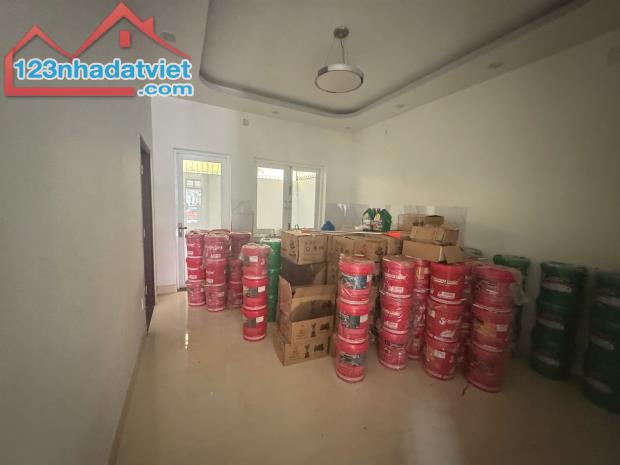 CHÍNH CHỦ CHO THUÊ BIỆT THỰ DT 300M2, 5PN, 4WC ĐƯỜNG RỘNG XE TẢI SAU CHỢ ĐẦU MỐI 1KM - 10