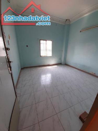 Mặt tiền Lê Quang Định P.1 GV, 5 tầng 90m2, giáp ranh bình thạnh - 2
