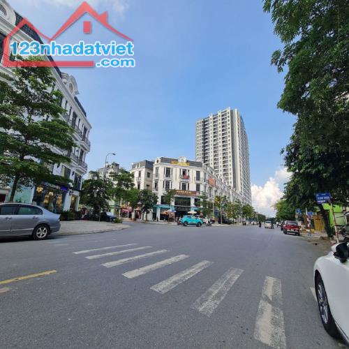 🏡 Shophouse Metro Trâu Quỳ, Gia Lâm, Hà Nội 81m², 2 mặt đường lớn 25m. Liên hệ: 📞