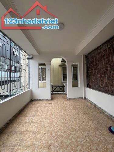 Siêu phẩm nhà Giáp Bát dân xây 40m 4t ngõ thông tiện ích bạt ngàn ngay trung tâm 8.98 tỷ - 4