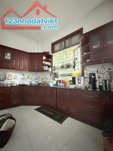 🔥🔥GẤP BÁN!BIỆT THỰ SÂN VƯỜN GIÁ RẺ- 600M2 NGANG HƠN 9 MÉT - NỞ HẬU TÀI LỘC - MẶT TIỀN - 3
