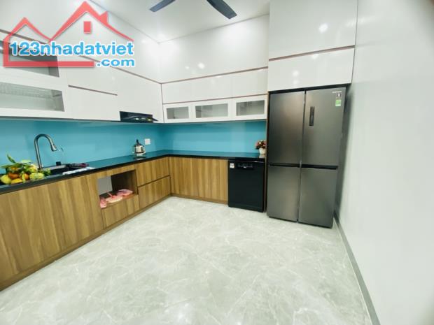 BÁN NHÀ PHỐ HOÀNG MAI, HOÀNG MAI, THANG MÁY XỊN SÒ 30M RA PHỐ THẲNG TẮP, 65M2, 11.8TỶ(CTL) - 1