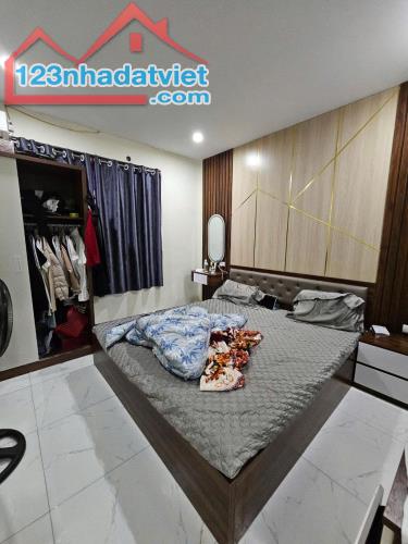 Bán nhà Ngõ 254 Phố Minh Khai, 33/35m2, Nhỉnh 5,5 tỷ, Ngõ nông, gần ô tô, Sân rộng. - 3