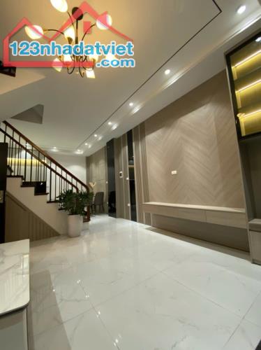 Bán nhà Quan Hoa, Cầu Giấy. 40mx4; MT 5.5; 5PN; Giá 9.8 tỷ   QUAN HOA, NHÀ ĐẸP, GẦN PHỐ