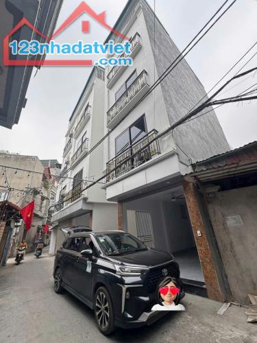 BÁN NHÀ MỚI 4,5 TẦNG – Ô TÔ ĐỖ CỬA GIÁ NHỈNH 6 TỶ – KIẾN HƯNG, HÀ ĐÔNG