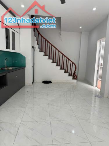 BÁN NHÀ MỚI 4,5 TẦNG – Ô TÔ ĐỖ CỬA GIÁ NHỈNH 6 TỶ – KIẾN HƯNG, HÀ ĐÔNG - 3